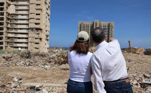Corina Machado visita zonas afectadas por el terremoto doble en Venezuela; se reúne con damnificados
