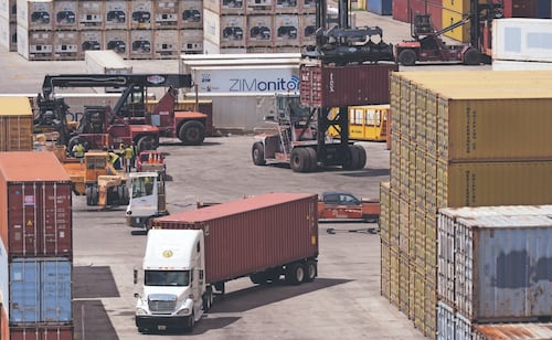 Crecen exportaciones mexicanas 37.9% en septiembre; suben ventas de equipos extractivos y aparatos electrónicos: Inegi