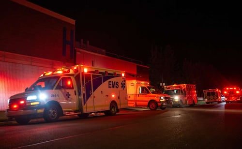 Descartan actividad terrorista tras explosión e incendio en base militar de Canadá; reportan al menos 7 muertos