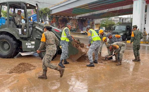 Despliegan más de 22 mil elementos en cuatro estados por impacto de huracán Simon; Protección Civil pide resguardo total