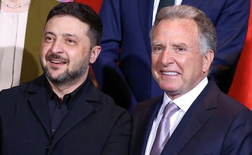 Enviado de EU y Zelensky se reúnen en Oslo; buscan relanzar proceso diplomático con Rusia