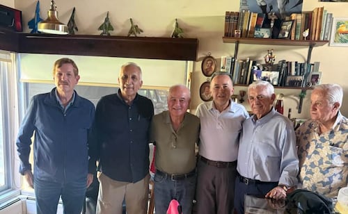 Ernesto Ruffo recibe visita de exgobernadores del PAN en prisión domiciliaria en Ensenada; "seguimos creyendo en ti", le dicen