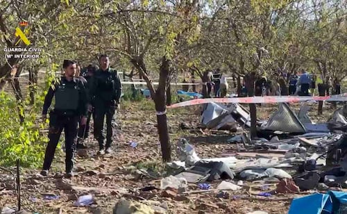 España inicia 3 días de luto por accidente de trenes en Toledo; cifra de muertos se eleva a 69