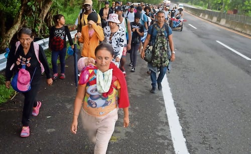EU quita visas a organizadores de caravanas de migrantes