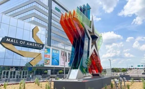 FBI frustra ataque de joven en centro comercial de Minnesota; compró un fusil de asalto a agente encubierto
