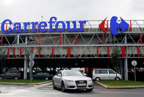 Francia, "inquieta" por el ciberataque a supermercados; afectó a unas 700 tiendas