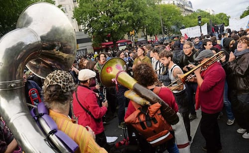 Francia se blinda, ante protestas previstas hoy