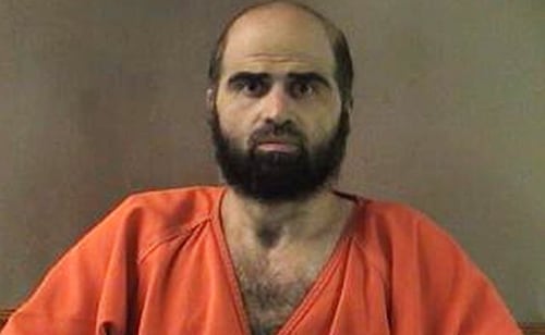 Fusilamiento de exmayor Nidal Hasan será transmitido en vivo, asegura funcionario del Pentágono; "se darán más detalles", afirma
