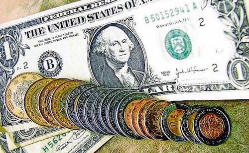 Gigantes de la banca reajustan previsiones para el peso
