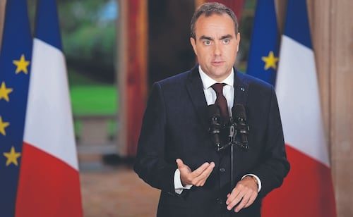 Gobierno de Francia hace gesto a estudiantes