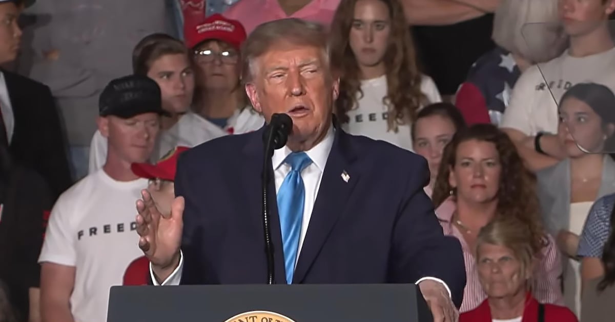 Greg Abbott deja solo a Trump: Gobernador de Texas descarta asistir a su mitin en San Antonio