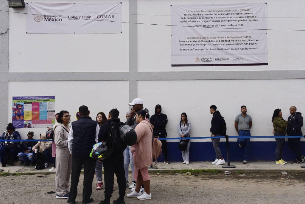 Guía para asilados en México: Realiza este trámite al volver de un viaje al extranjero