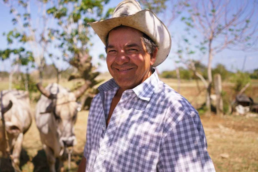 ¡Hay trabajo en Canadá para mexicanos en 2026! Lanzan vacante  SIN hablar inglés