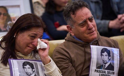 Identifican a 8 desaparecidos de la dictadura argentina; hallazgos se logran tras 50 años de búsqueda
