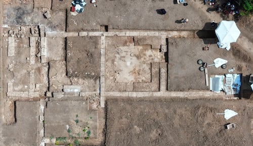 Identifican la escuela donde Aristóteles educó a Alejandro Magno; así es el sitio arqueológico de más de 2 mil 300 años