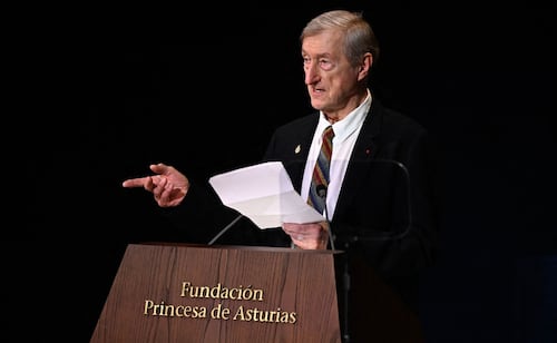 Julian Barnes, ganador del Premio Princesa de Asturias de las Letras; cuestiona la idea de progreso en el arte