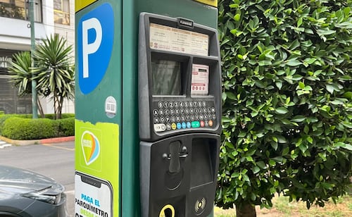 ¿Las motos pagan parquímetro en la CDMX?