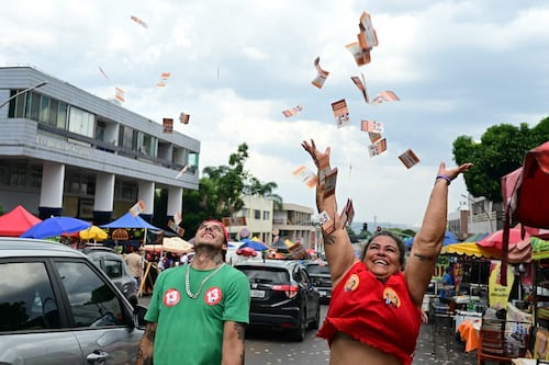 Lula denuncia obstáculos para ir a votar en transporte público; exige a la justicia intervenir