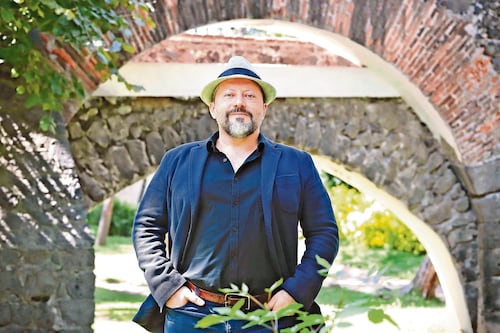 Martín Solares y la novela de un jardín surrealista