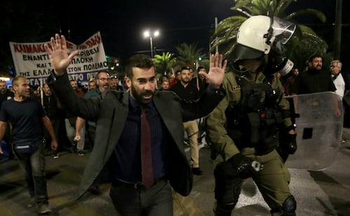 Miles de manifestantes protestan en Atenas contra la visita de Marco Rubio; Grecia es "un aliado muy importante", afirma él