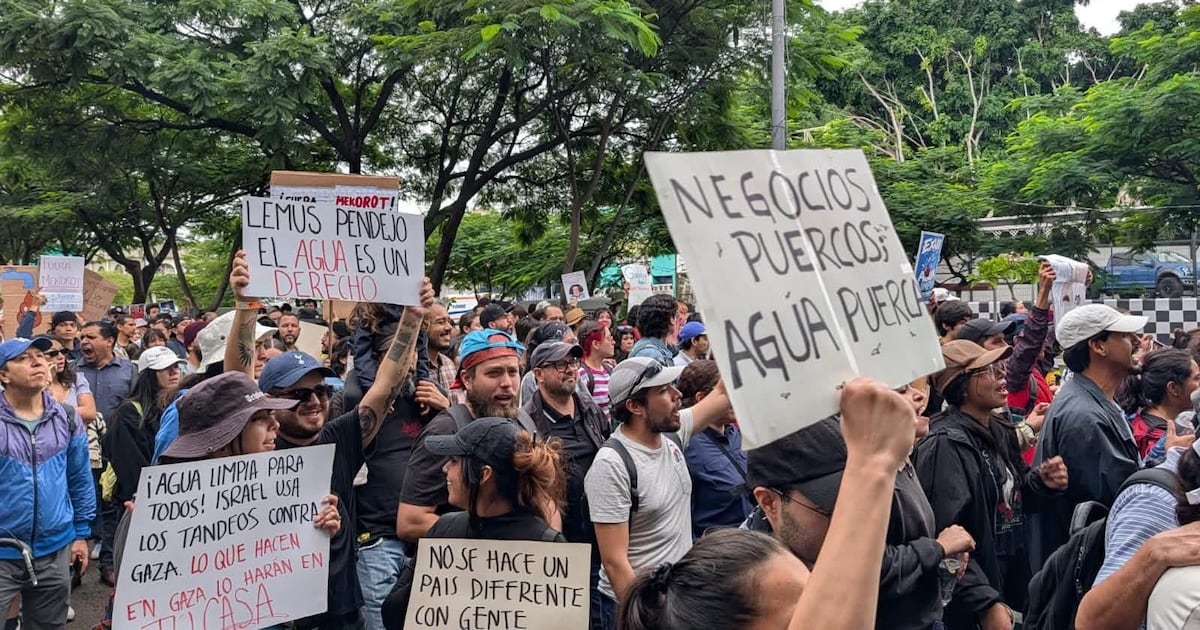 Morena exige la libertad de los presos tras las protestas por agua sucia en Guadalajara