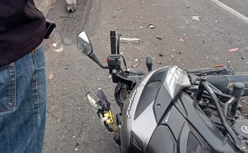 Muere motociclista tras percance en Tláhuac; otra persona resulta lesionada