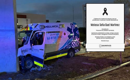 Muere paramédica de Protección Civil de San Nicolás tras choque de ambulancia en Monterrey; otras personas resultaron lesionadas