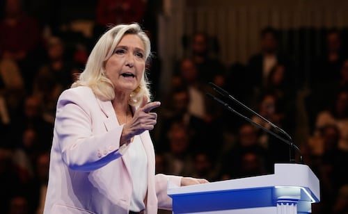 "No dejaremos que Francia caiga en la mexicanización con los cárteles"; Marine Le Pen lanza duro mensaje en primer mitin de campaña