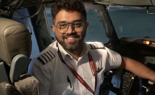 "No podía dejar morir a toda esa gente", relata piloto indio de Flydubai; Smit Machchhar salvó la vida de 174 pasajeros