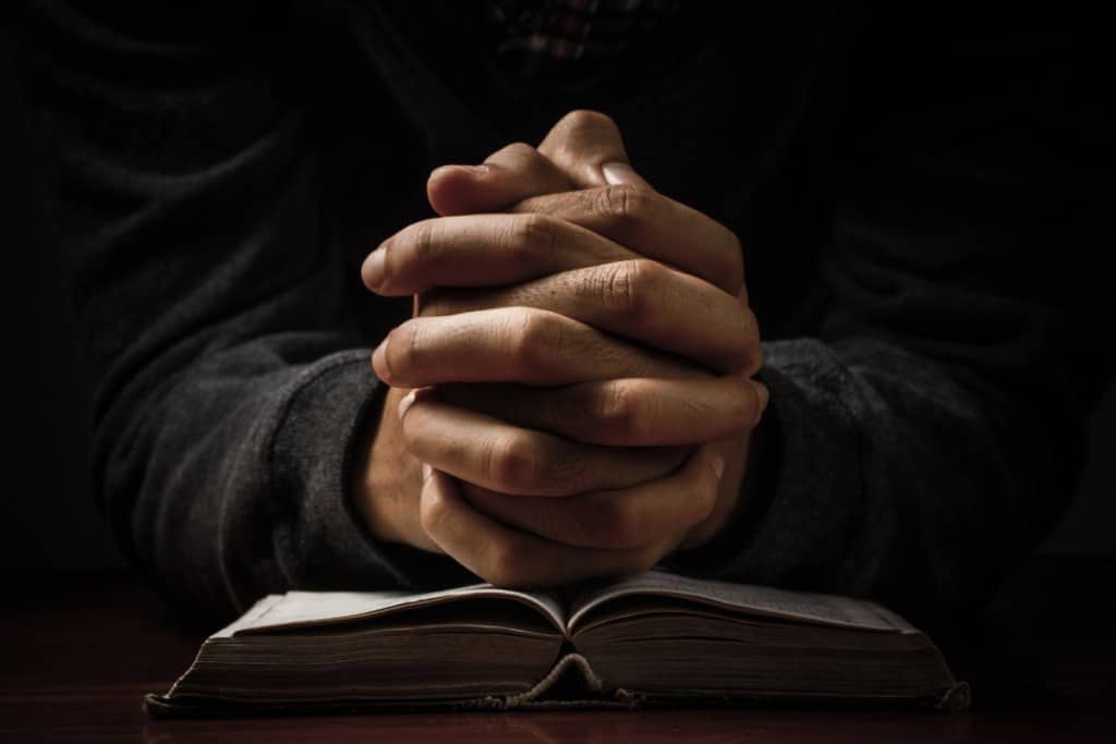 Oración por los enfermos de cáncer: Peticiones de sanación, consuelo y fortaleza
