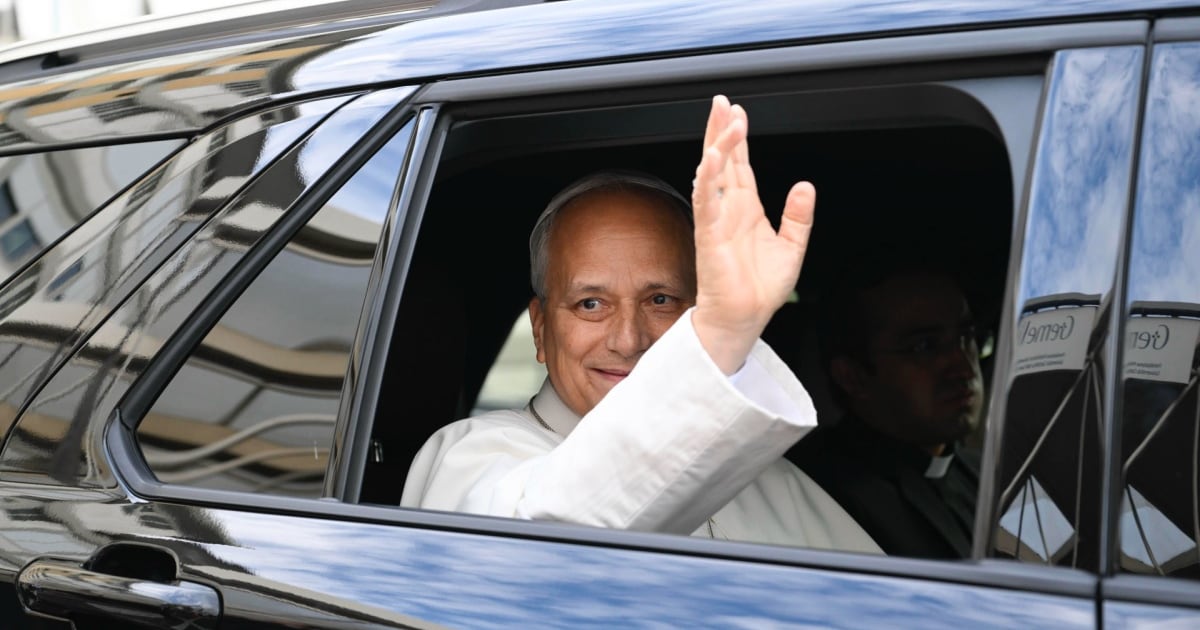 Papa León XIV sale del hospital tras operación de un tumor canceroso; regresa al Vaticano