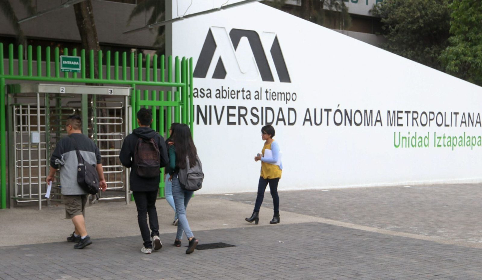 Paro de estudiantes de UAM Iztapalapa: Exigen mejoras en biblioteca, baños y cafetería