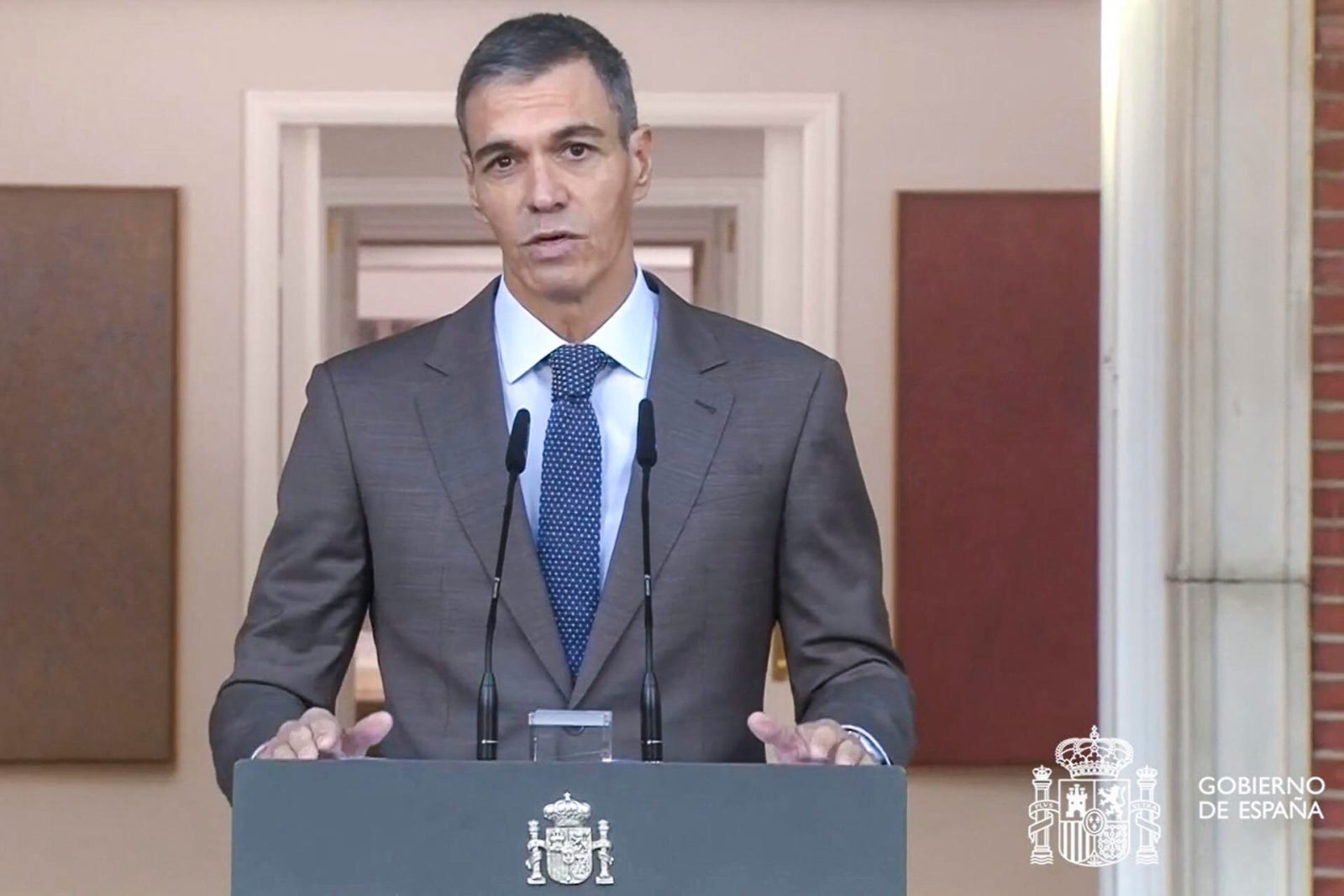 Pedro Sánchez disuelve parlamento en España: Adelanta elecciones generales al 29 de noviembre