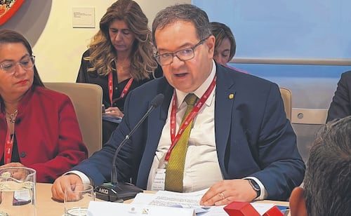 Pega a la investigación recortes a universidades públicas, alerta Lomelí