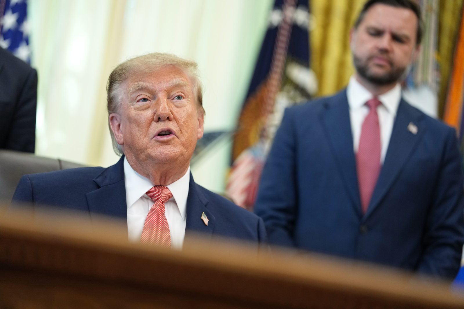 ¿Quieres comprar casa en EU? Donald Trump firma orden para abaratar el costo de la vivienda