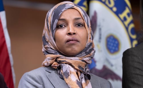 Registran casa de representante Ilhan Omar por presunta investigación penal; inspección fue por agentes de Investigaciones de Seguridad Nacional