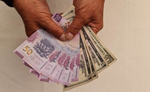 Remesas bajan 3.6% en agosto, pero se mantienen por arriba de los 5 mil mdd: Banxico; aumentan los envíos de dinero