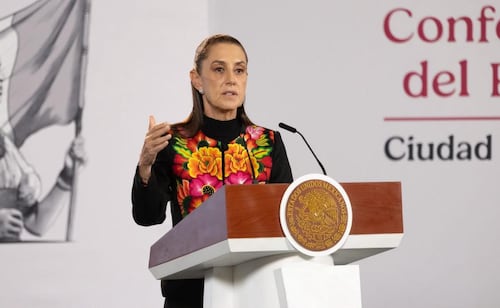 Sheinbaum defiende desempeño de médicos cubanos en México; asegura que tienen contratos justos
