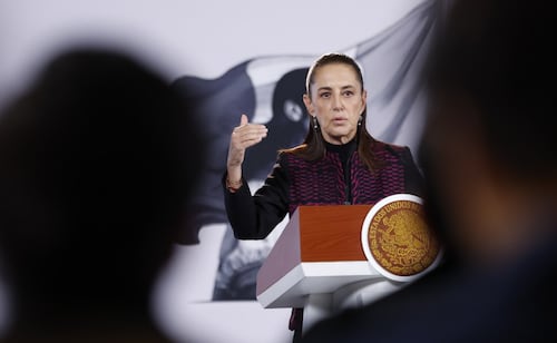 Sheinbaum lamenta muerte de otro mexicano bajo custodia del ICE en Texas; SRE interpondrá denuncia, asegura
