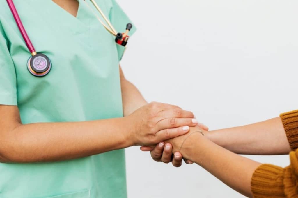 Trabajadoras de limpieza latinas en California: cómo un programa las orienta para acceder a pruebas de detección de cáncer