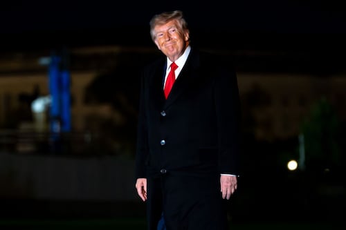Trump asegura que EU y México están "muy cerca" de un acuerdo comercial; incluiría reducción de aranceles