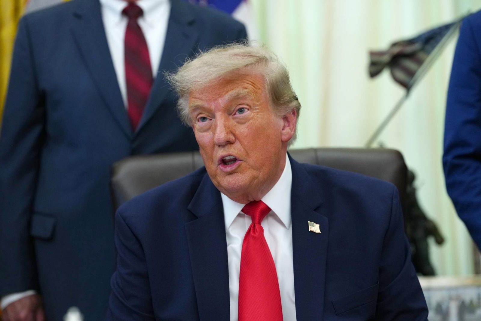 Trump promete no usar bombas nucleares ni desplegar tropas de EU en Irán: ‘No tenemos por qué hacerlo’