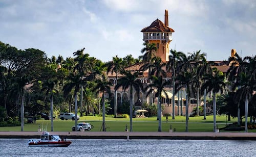 Trump quiere convertir su club de golf de Florida en residencia para presidentes, reportan; tendrá "comodidades de primera clase"