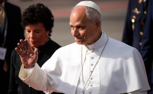 VIDEO: El papa León XIV ingresa al hospital para operación; le extirparán un nódulo en un pulmón