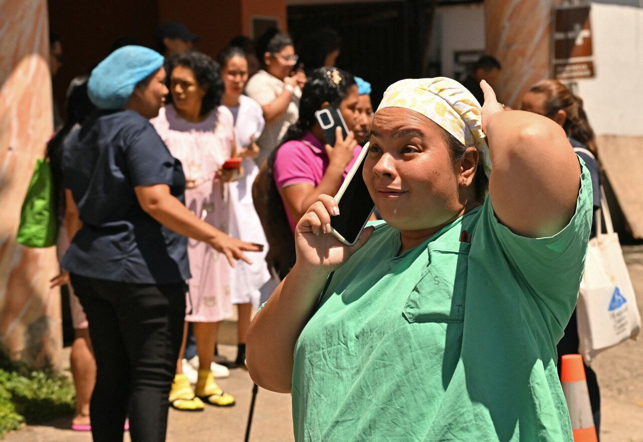 Videos muestran el potente sismo de magnitud 7.7 que sacudió Panamá y provocó pánico entre la población